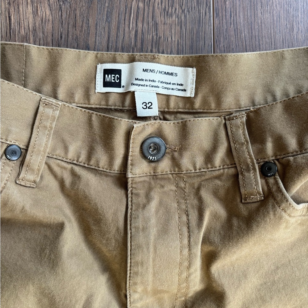 MEC Men's Khaki Shorts